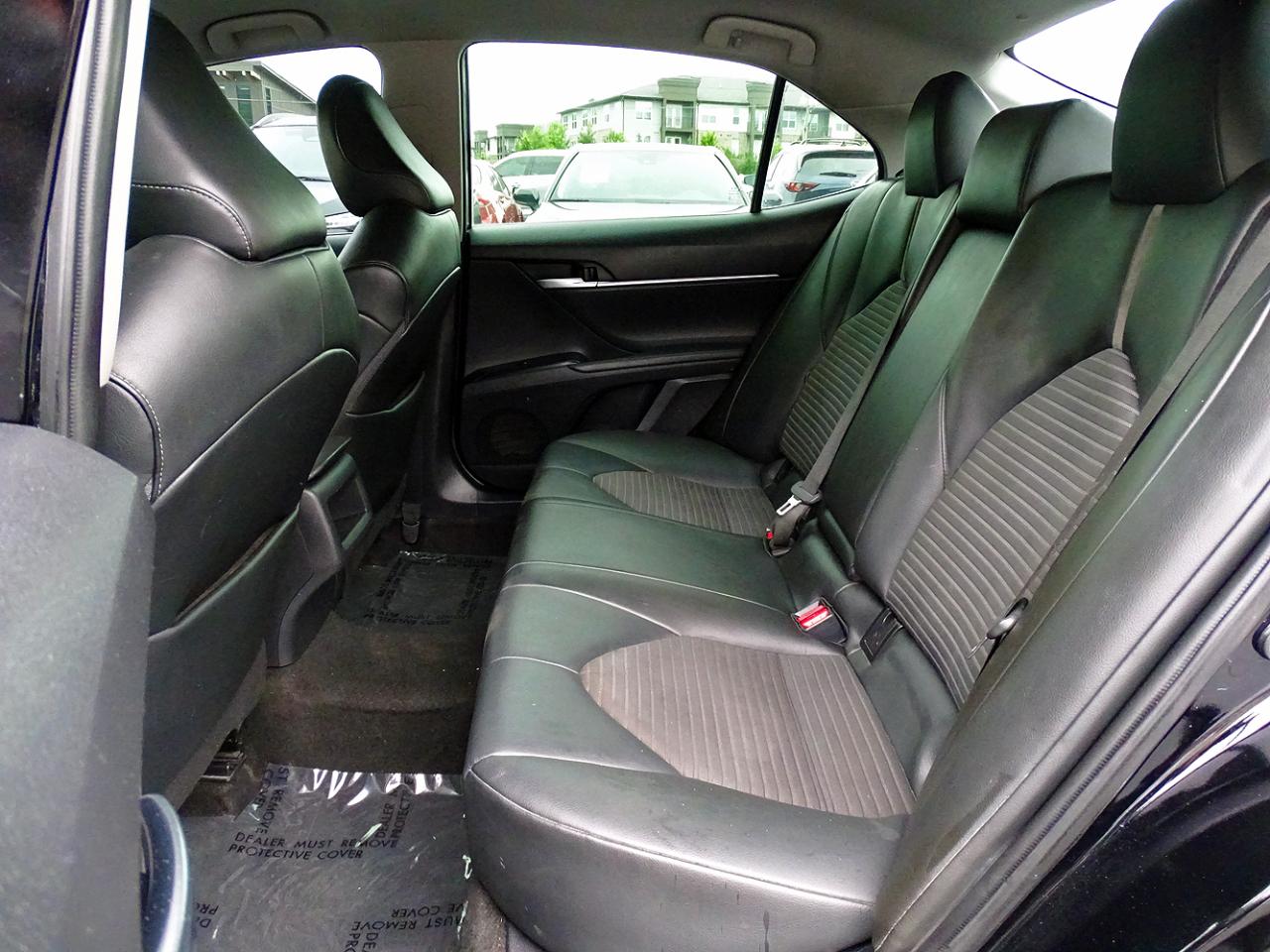 Toyota Camry SE Auto (Natl) 2022