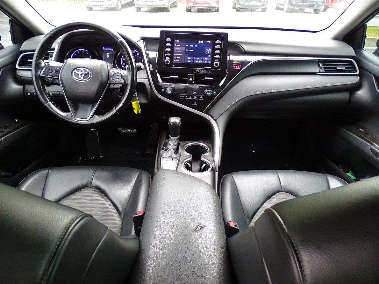 Toyota Camry SE Auto (Natl) 2022