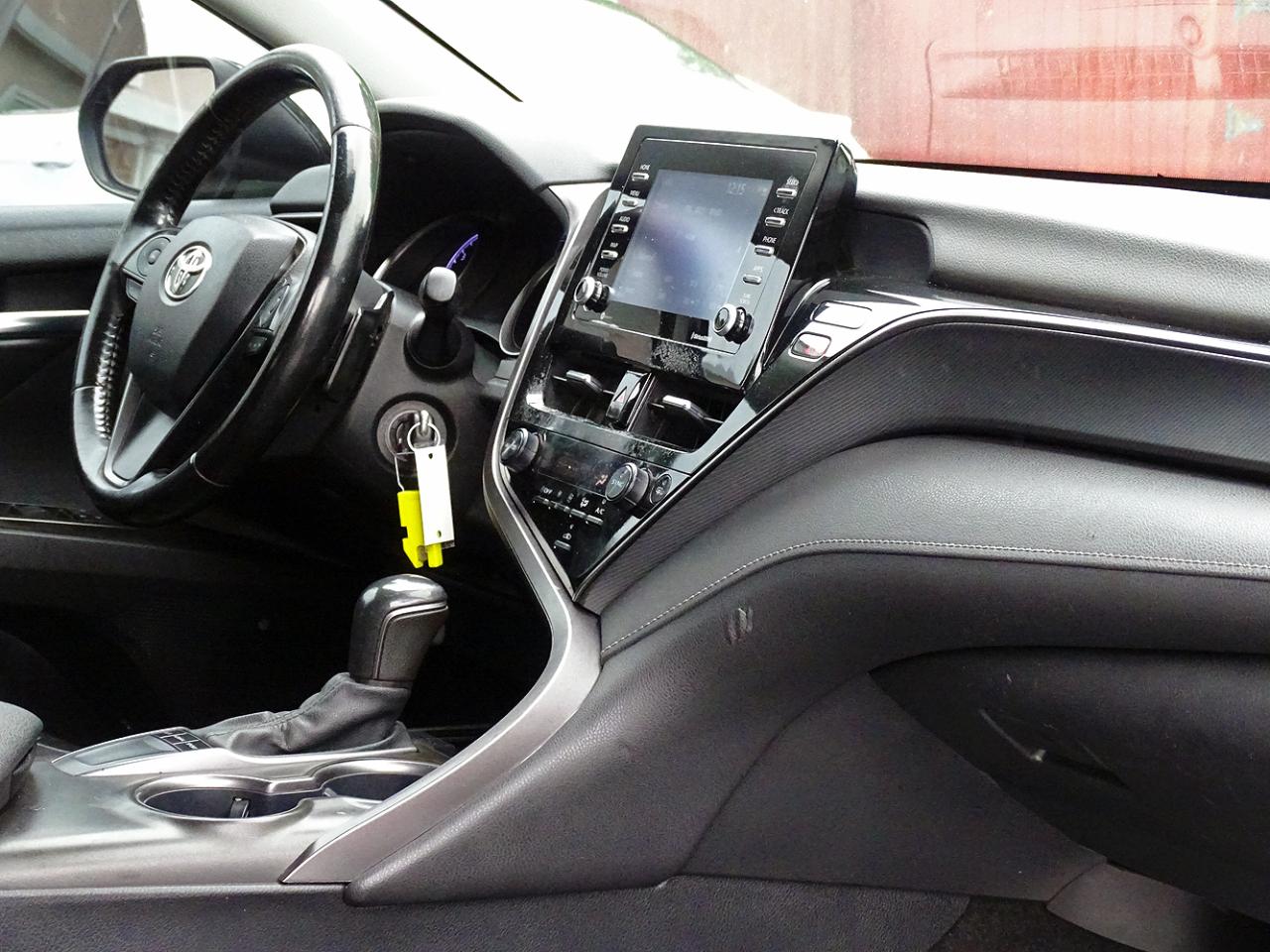 Toyota Camry SE Auto (Natl) 2022