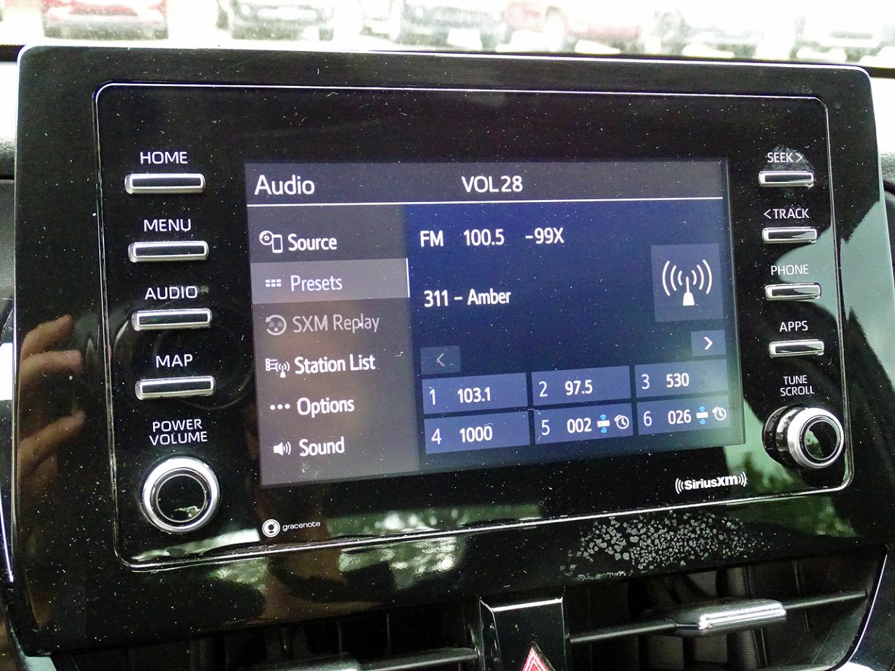 Toyota Camry SE Auto (Natl) 2022