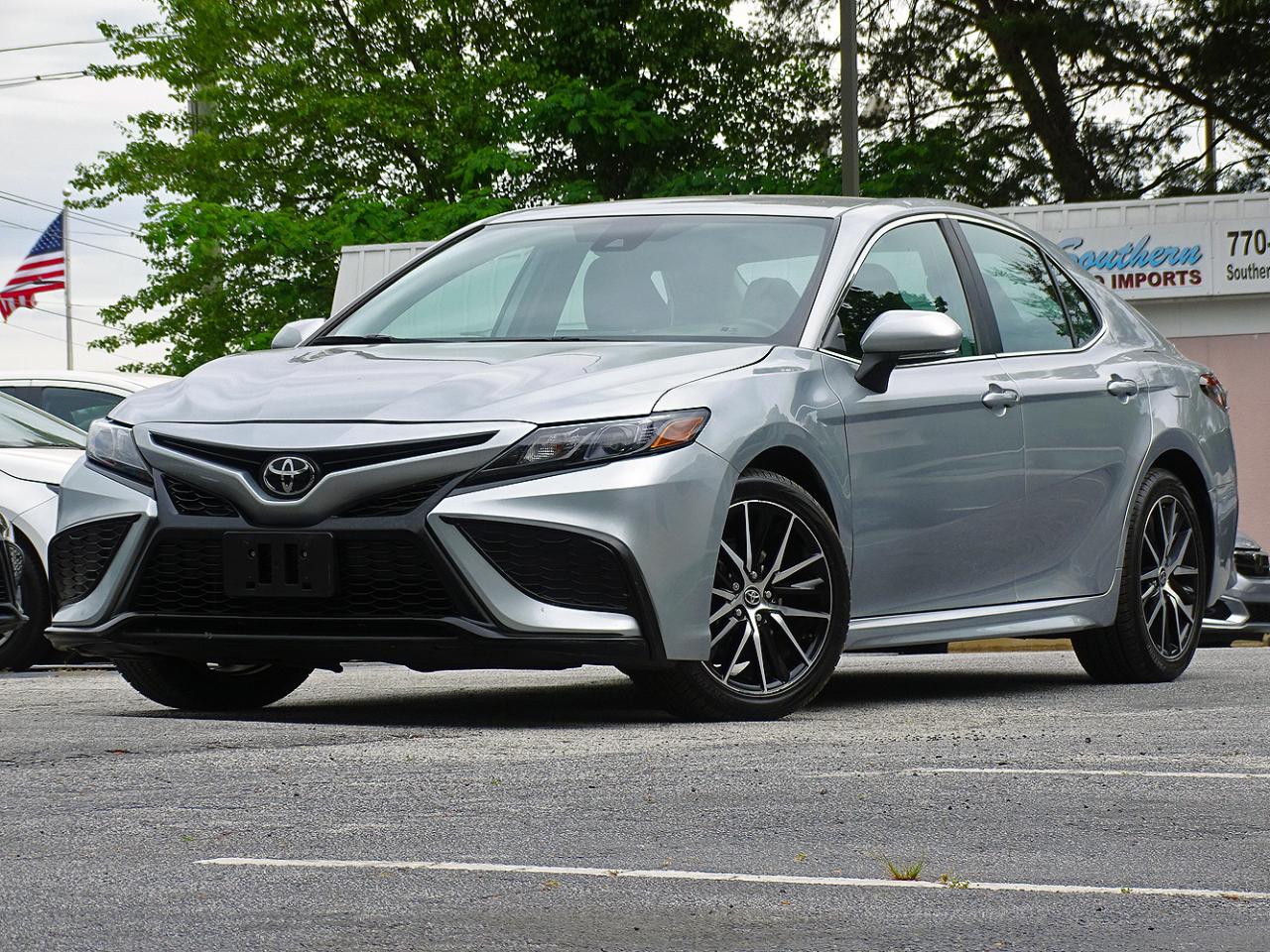 Toyota Camry SE Auto (Natl) 2024