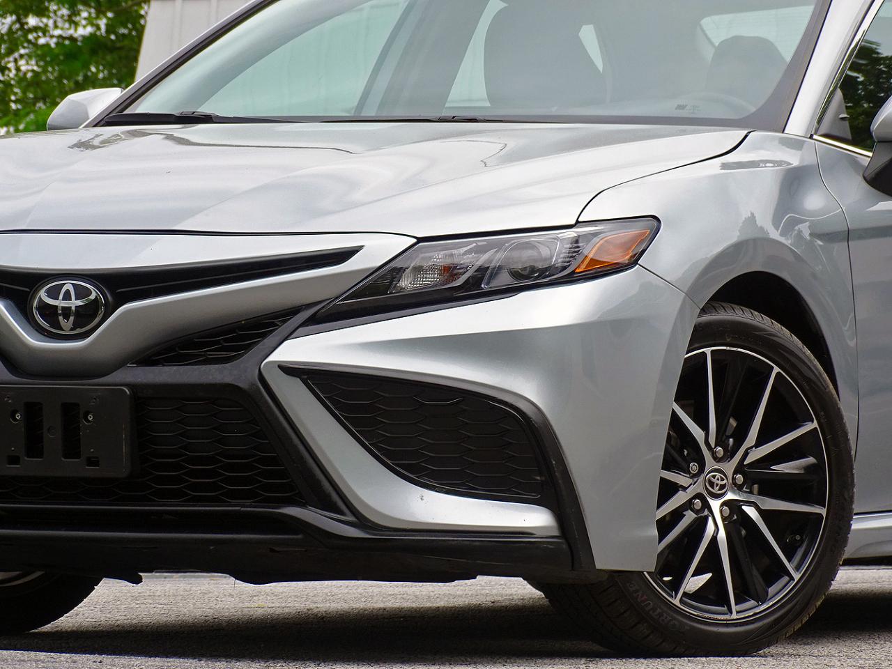 Toyota Camry SE Auto (Natl) 2024