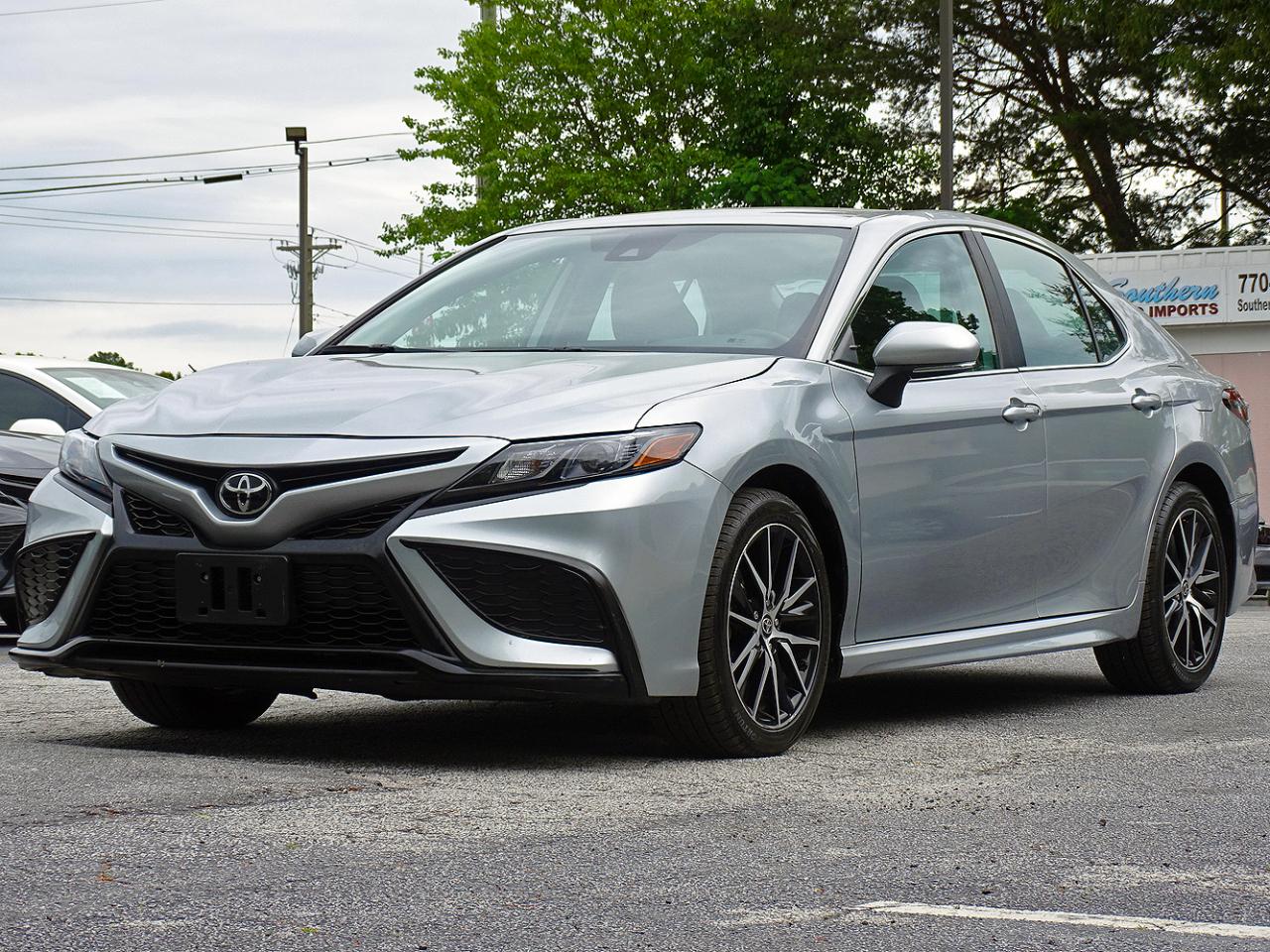 Toyota Camry SE Auto (Natl) 2024