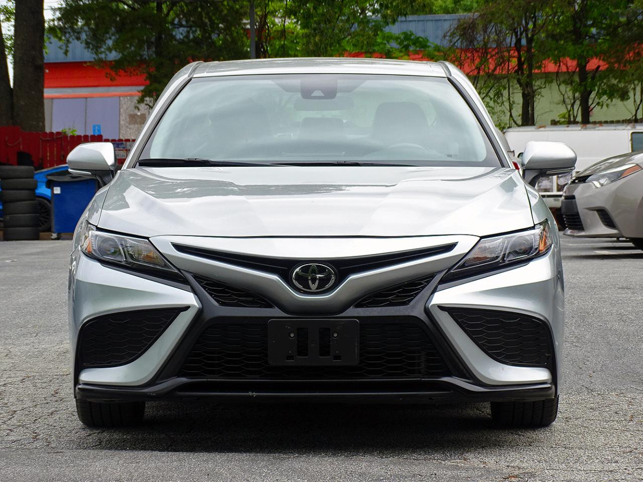 Toyota Camry SE Auto (Natl) 2024