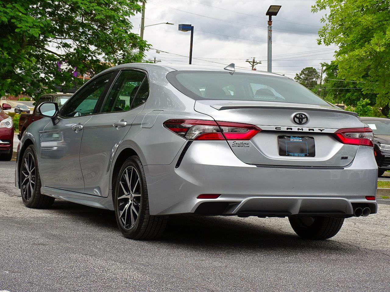 Toyota Camry SE Auto (Natl) 2024