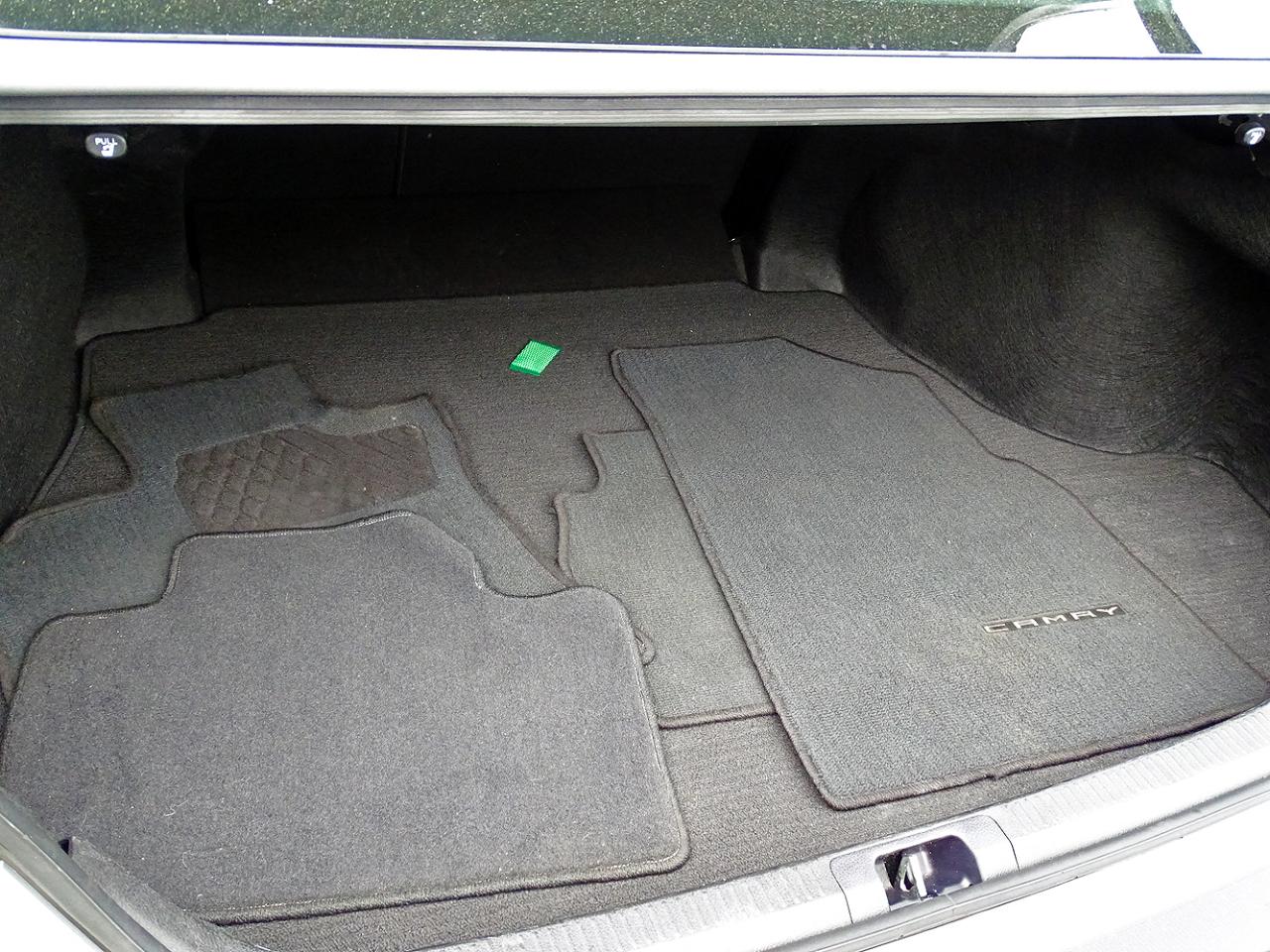 Toyota Camry SE Auto (Natl) 2024