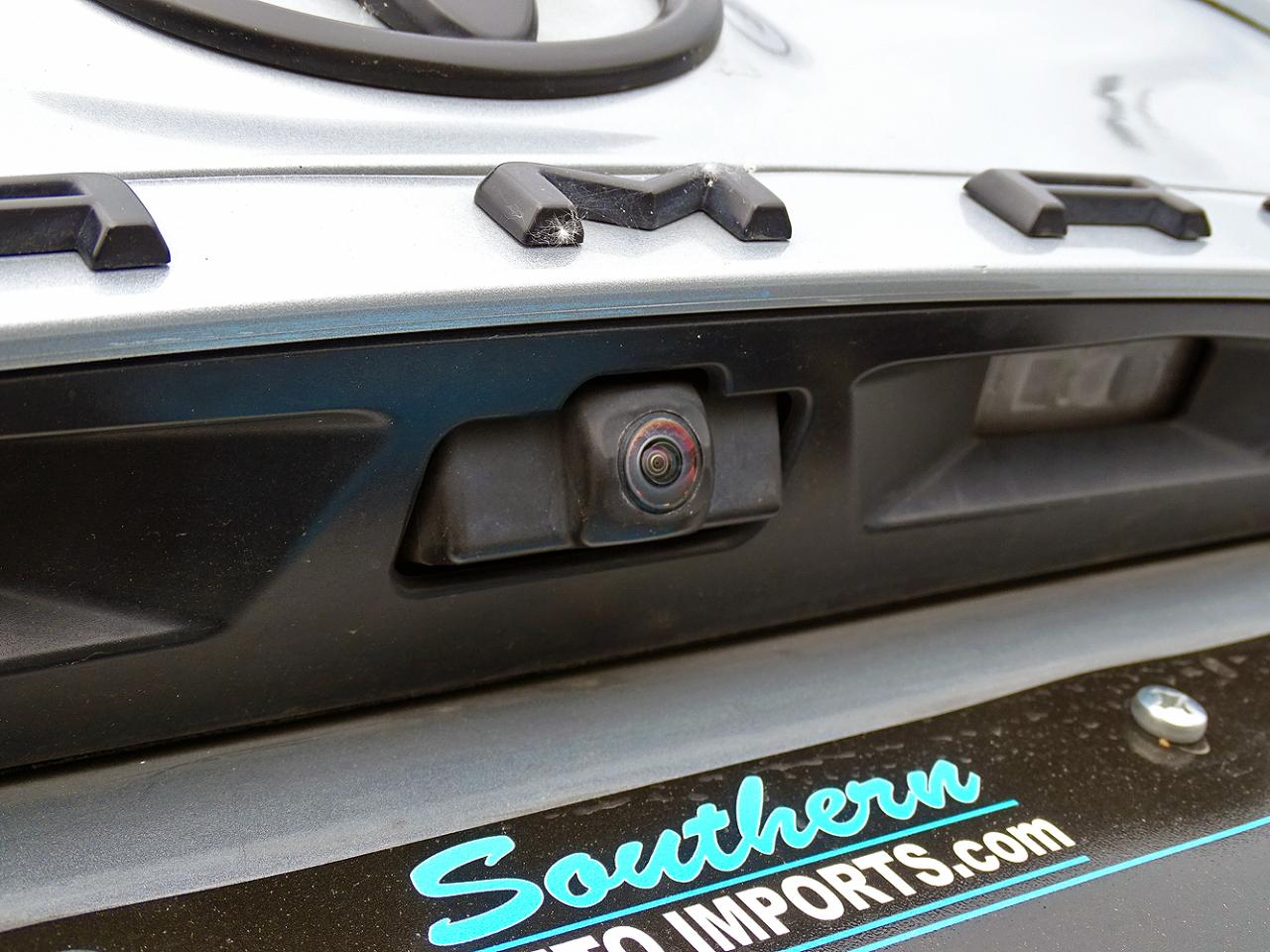 Toyota Camry SE Auto (Natl) 2024