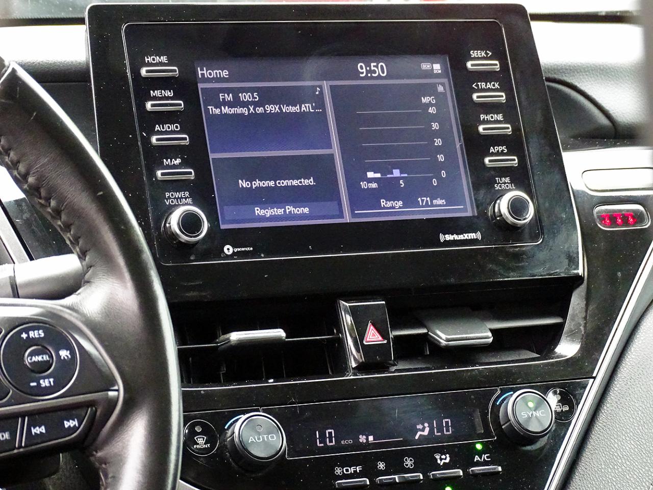 Toyota Camry SE Auto (Natl) 2024