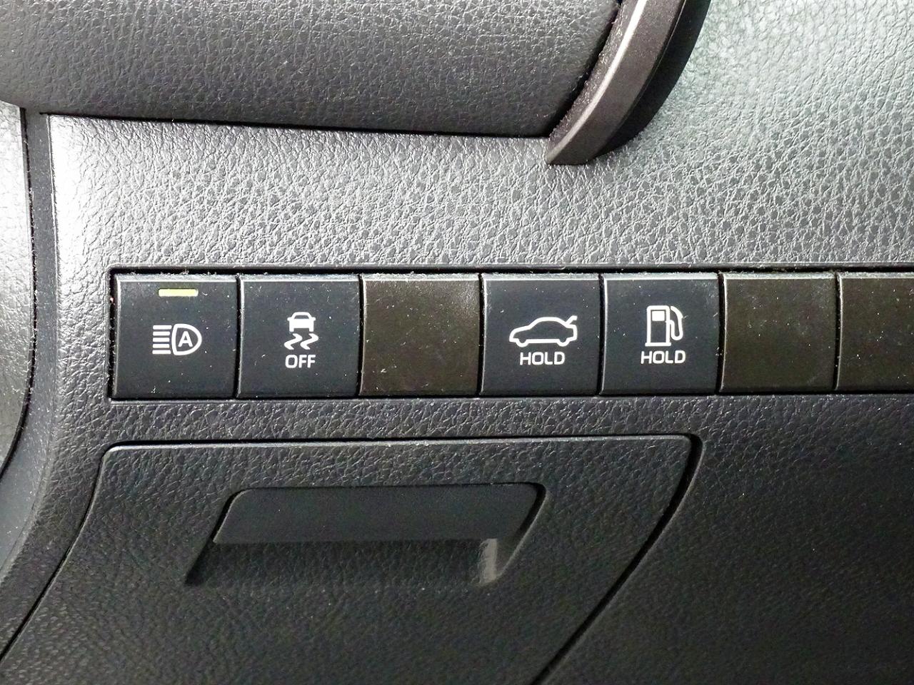 Toyota Camry SE Auto (Natl) 2024