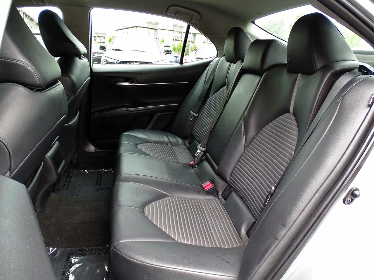 Toyota Camry SE Auto (Natl) 2024