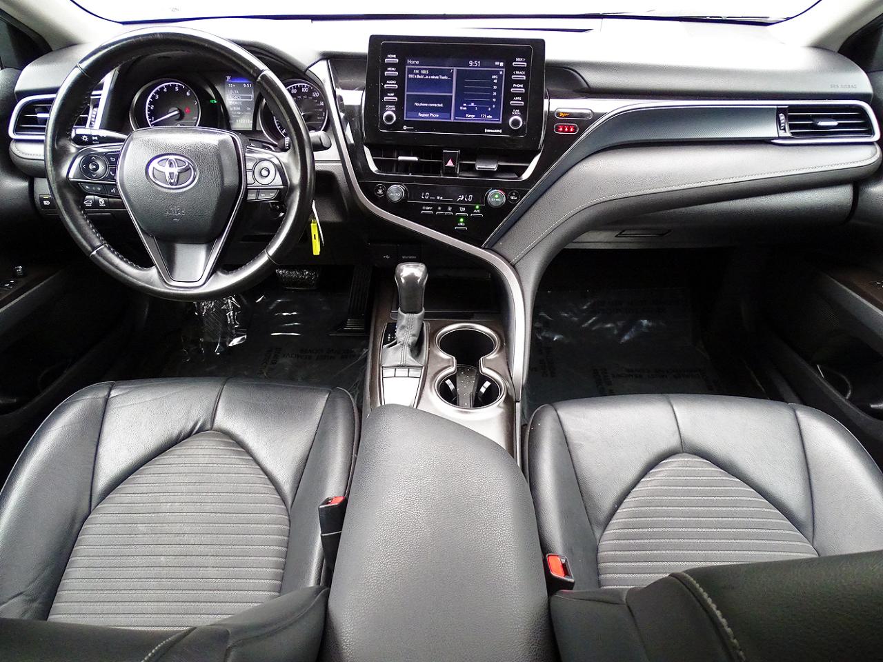 Toyota Camry SE Auto (Natl) 2024