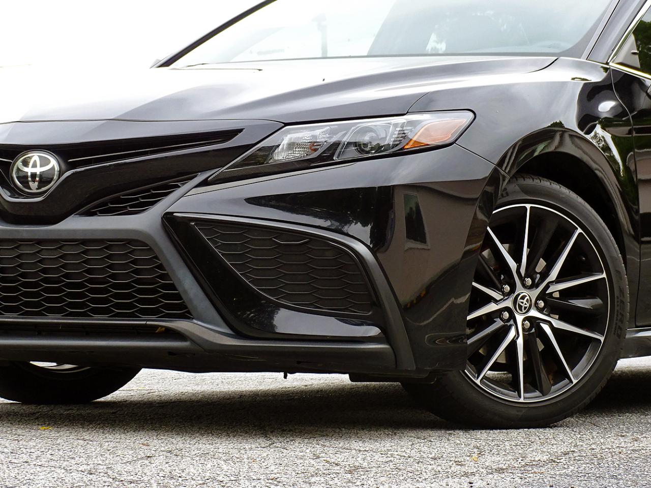 Toyota Camry SE Auto (Natl) 2022