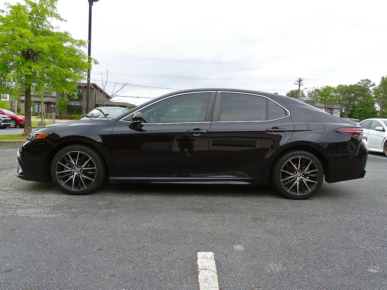 Toyota Camry SE Auto (Natl) 2022