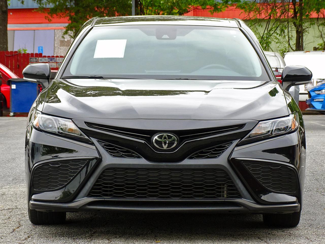 Toyota Camry SE Auto (Natl) 2022