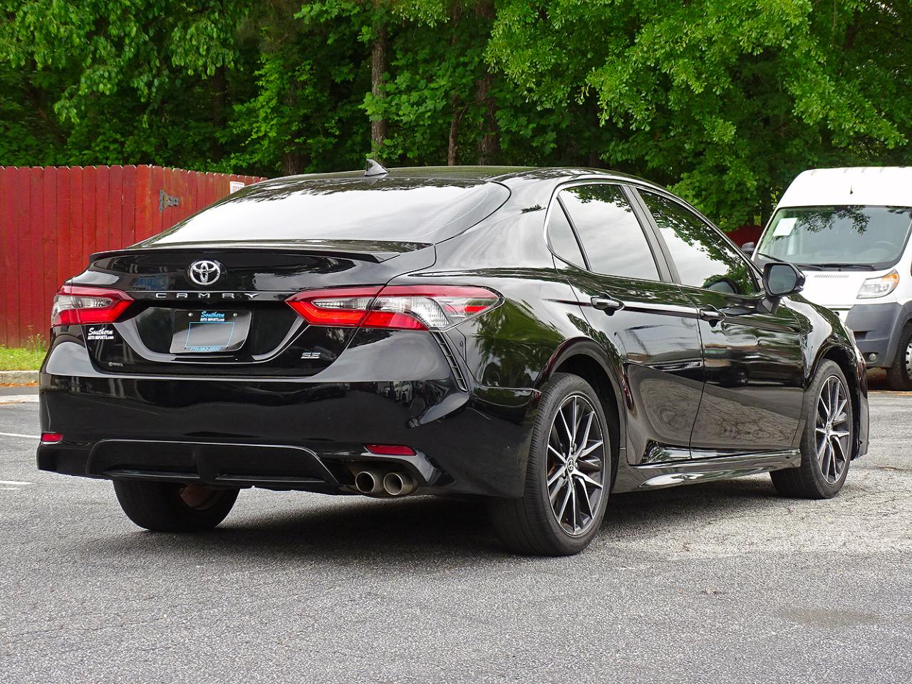 Toyota Camry SE Auto (Natl) 2022