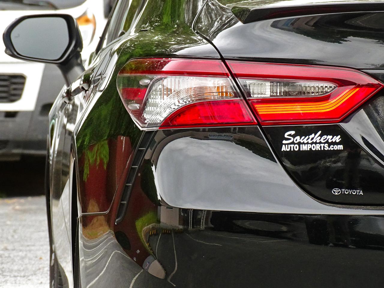 Toyota Camry SE Auto (Natl) 2022