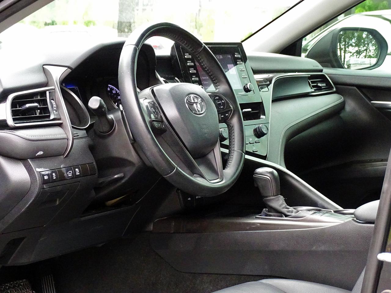 Toyota Camry SE Auto (Natl) 2022