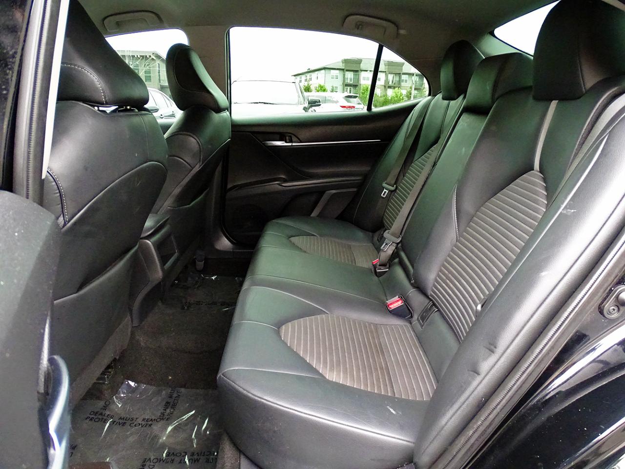 Toyota Camry SE Auto (Natl) 2022