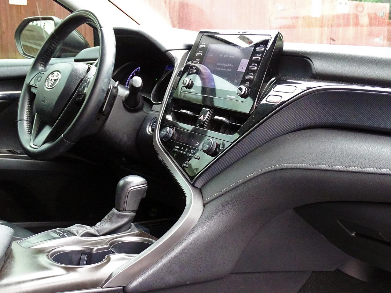 Toyota Camry SE Auto (Natl) 2022