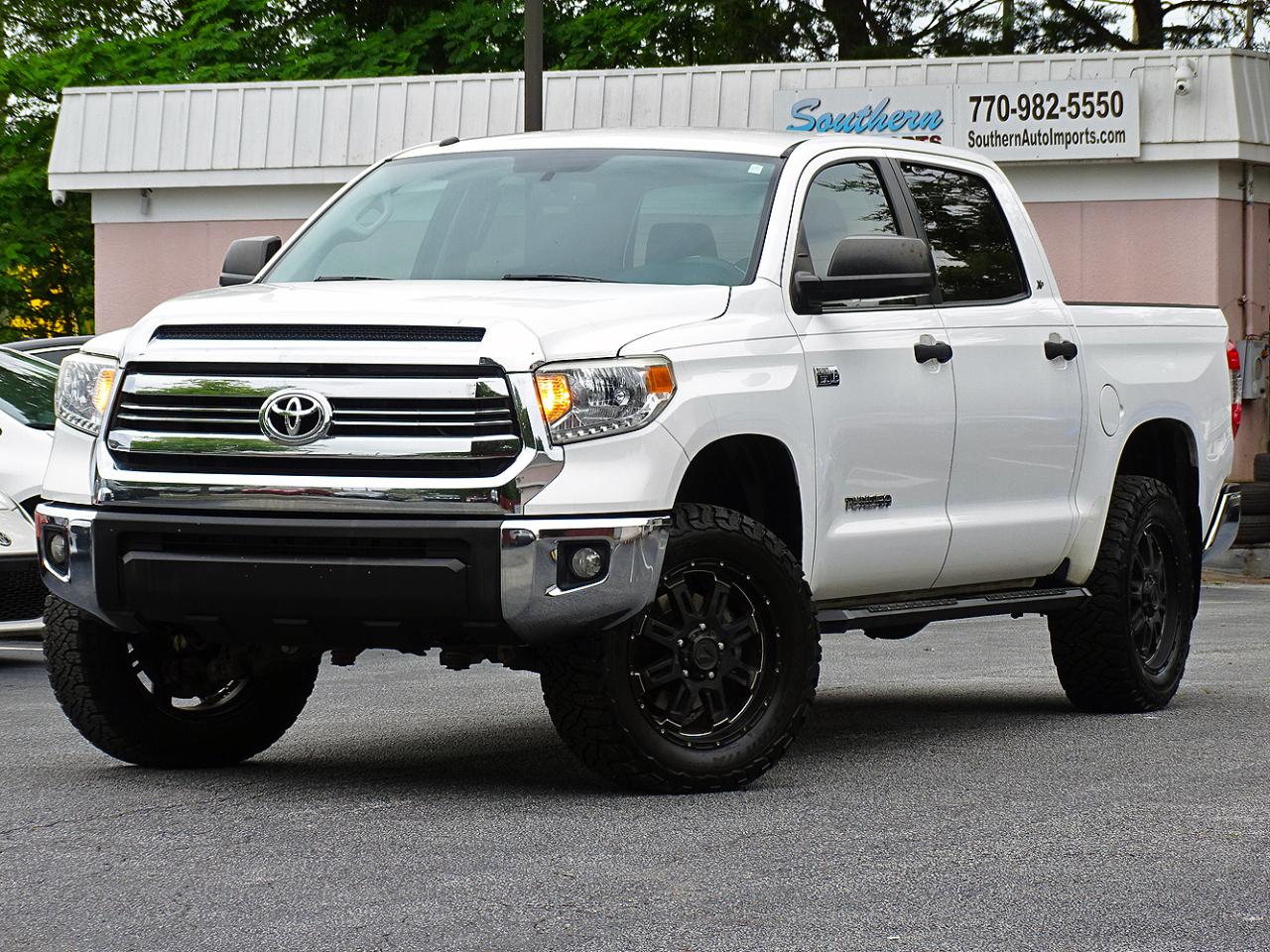 Toyota Tundra 4WD SR5 CrewMax 5.5' Bed 5.7L (Natl) 2017