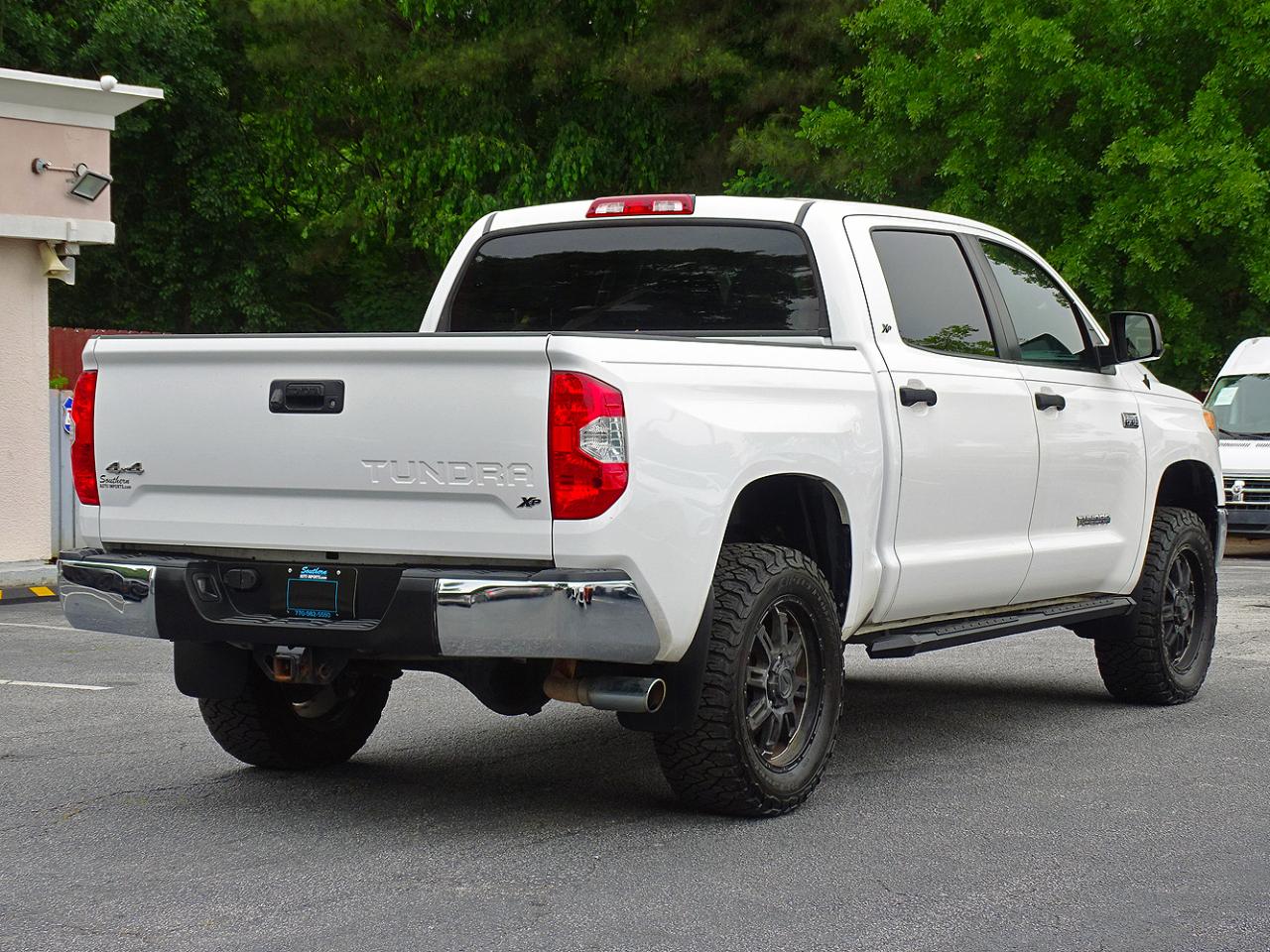 Toyota Tundra 4WD SR5 CrewMax 5.5' Bed 5.7L (Natl) 2017