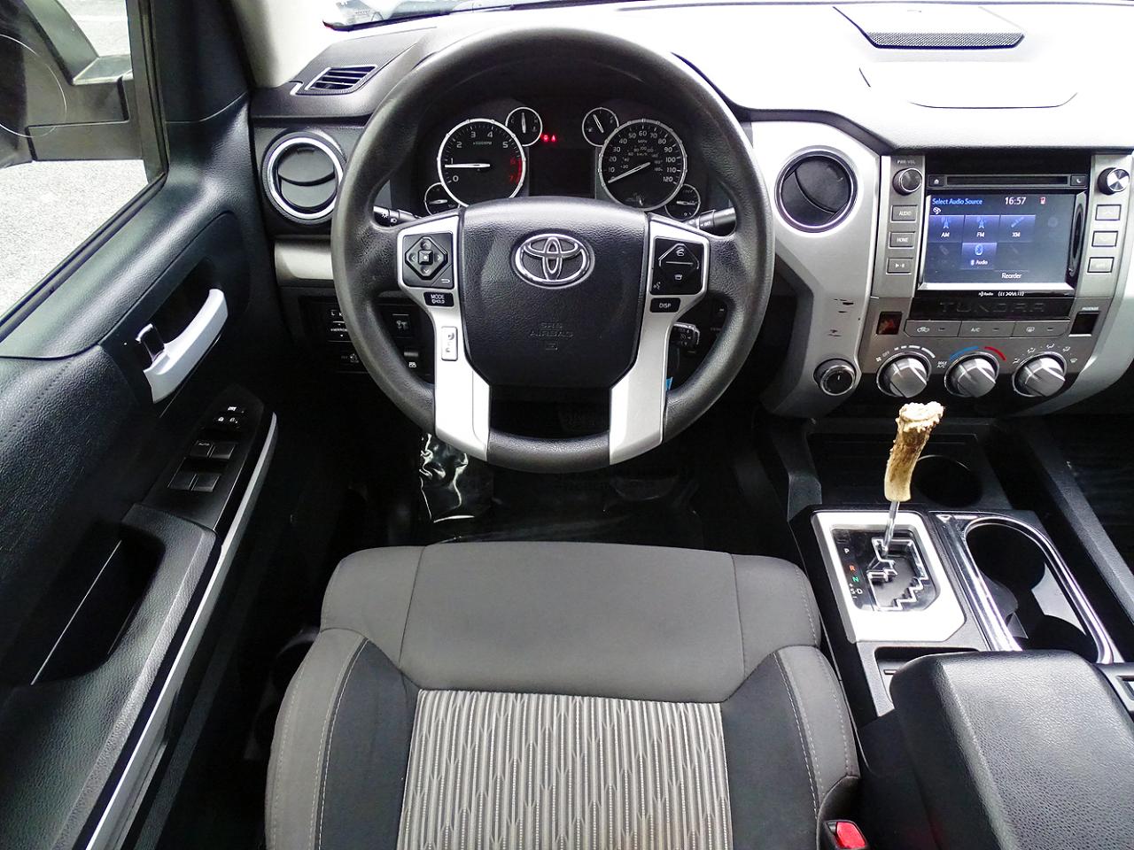 Toyota Tundra 4WD SR5 CrewMax 5.5' Bed 5.7L (Natl) 2017
