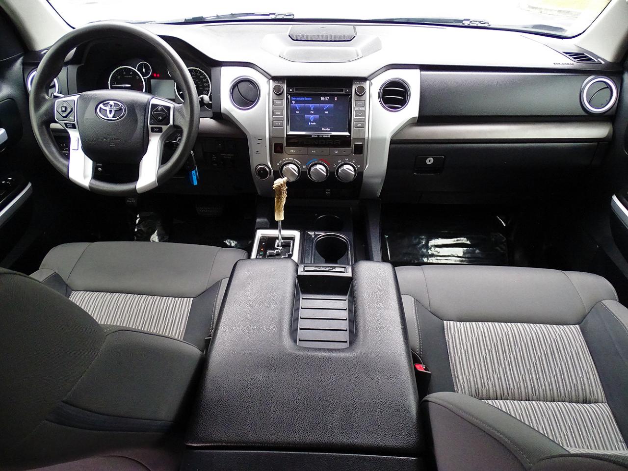 Toyota Tundra 4WD SR5 CrewMax 5.5' Bed 5.7L (Natl) 2017