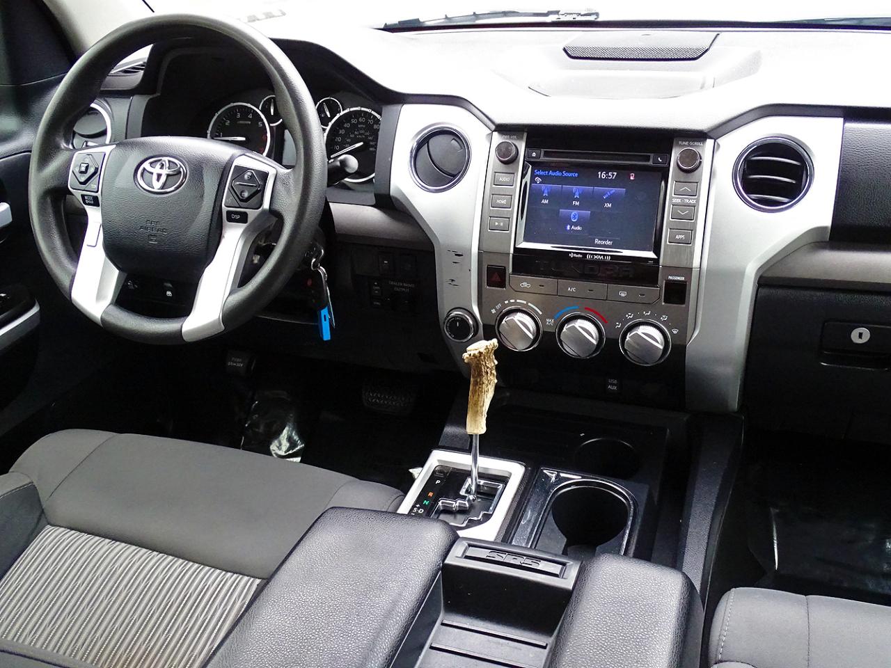 Toyota Tundra 4WD SR5 CrewMax 5.5' Bed 5.7L (Natl) 2017