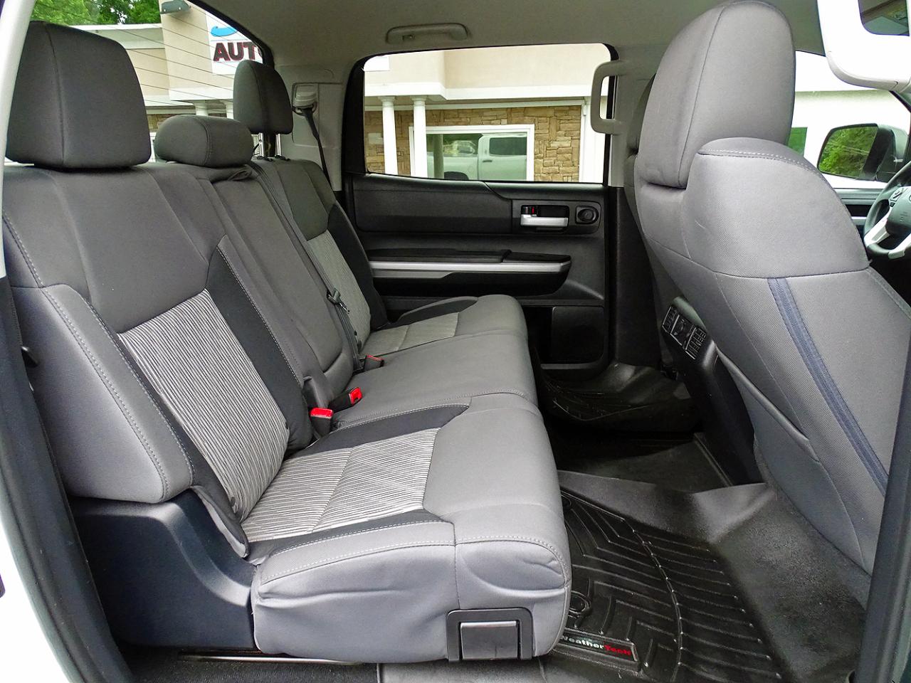 Toyota Tundra 4WD SR5 CrewMax 5.5' Bed 5.7L (Natl) 2017