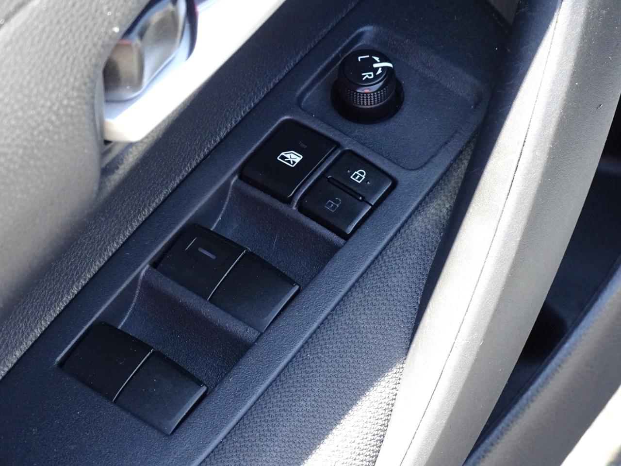 Toyota Corolla LE CVT (Natl) 2021