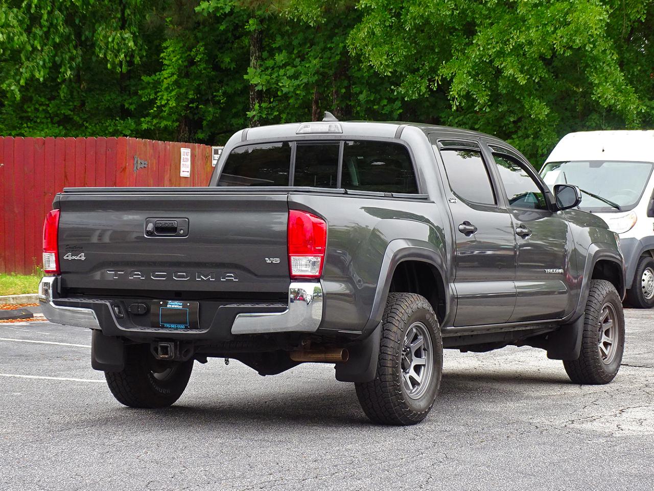 Toyota Tacoma 4WD Double Cab V6 AT TRD Off Road (Natl) 2016
