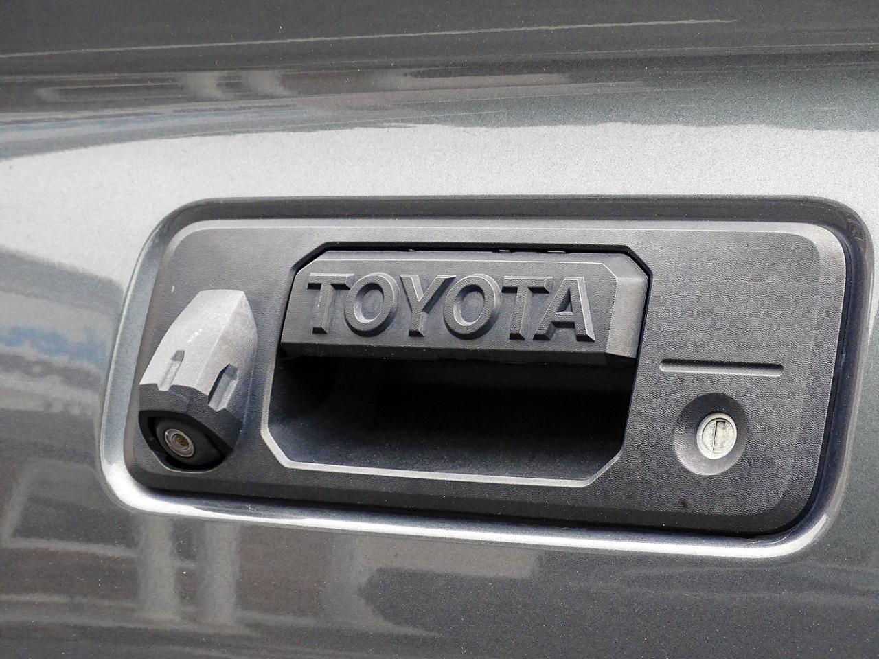 Toyota Tacoma 4WD Double Cab V6 AT TRD Off Road (Natl) 2016