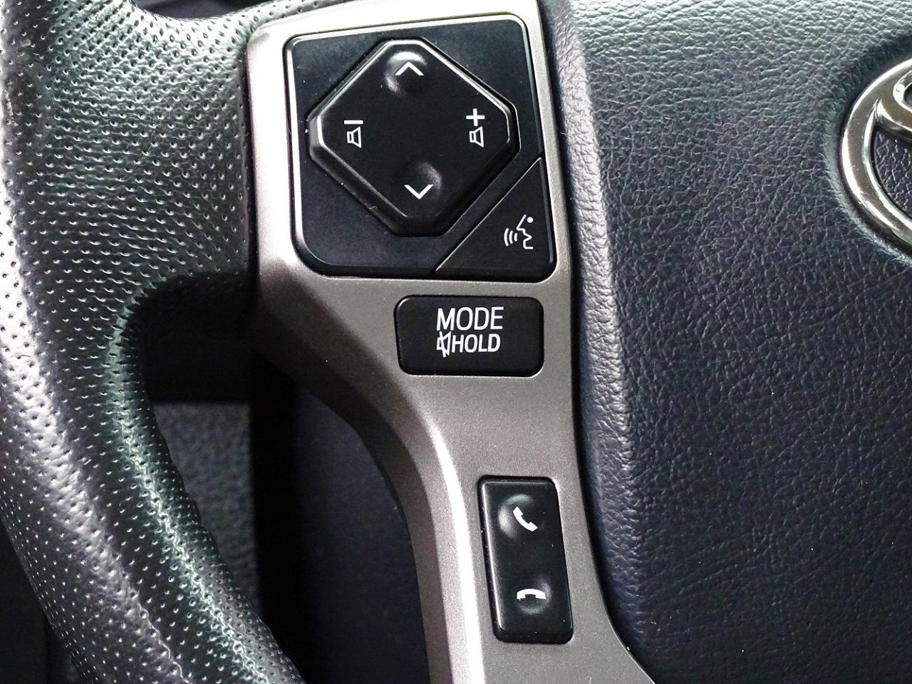 Toyota Tacoma 4WD Double Cab V6 AT TRD Off Road (Natl) 2016