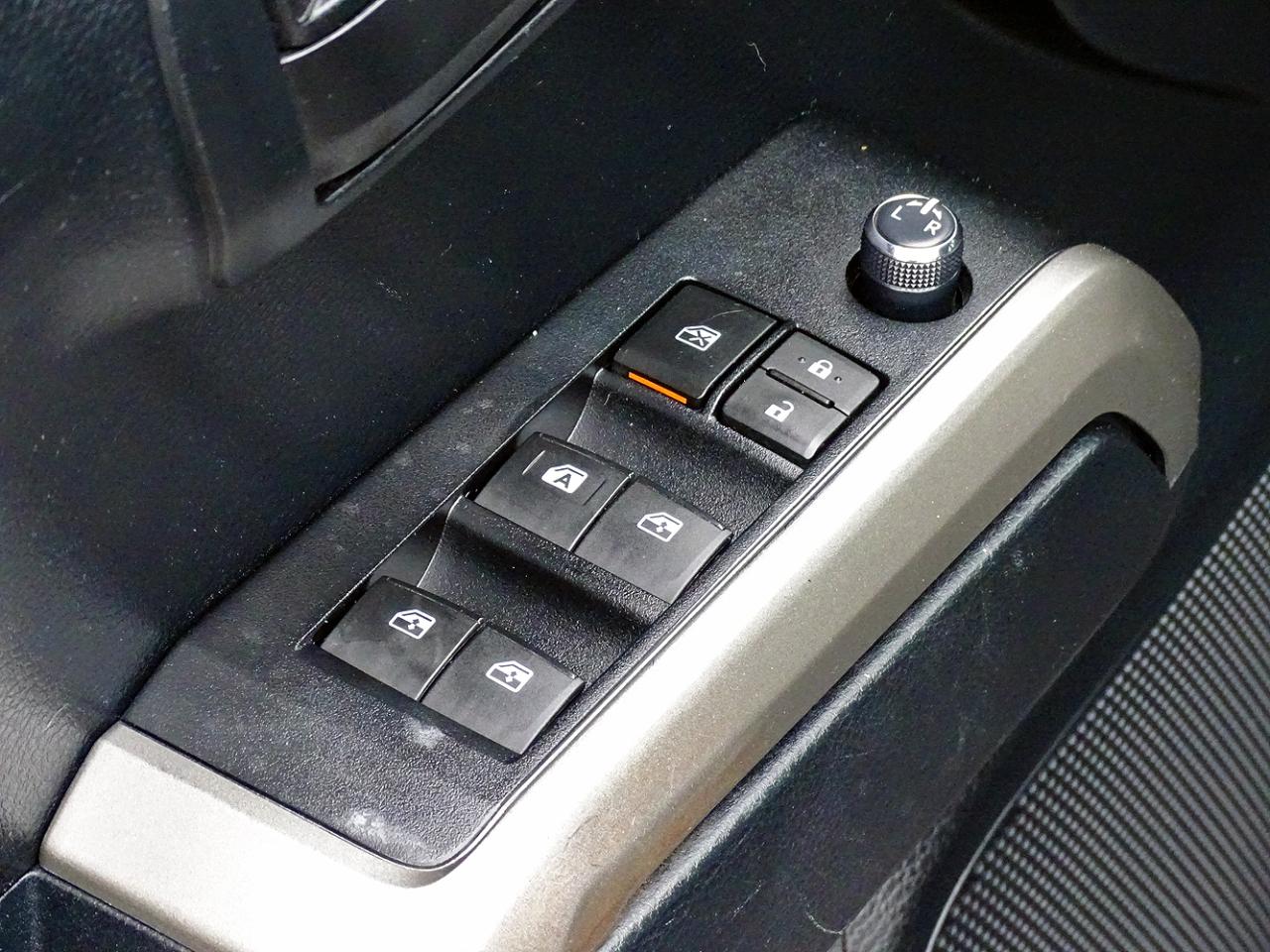 Toyota Tacoma 4WD Double Cab V6 AT TRD Off Road (Natl) 2016