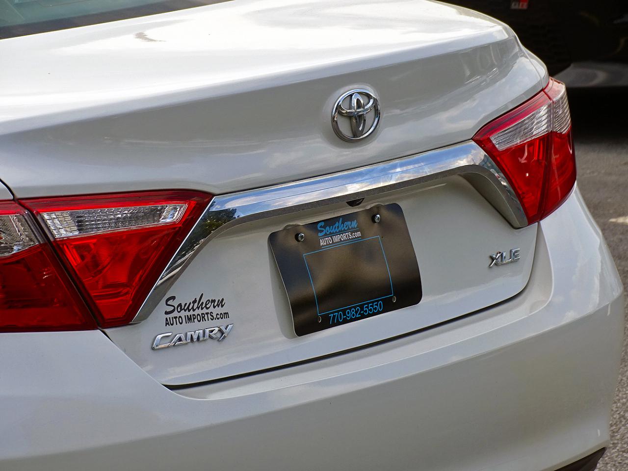 Toyota Camry 4dr Sdn I4 Auto XLE (Natl) 2015