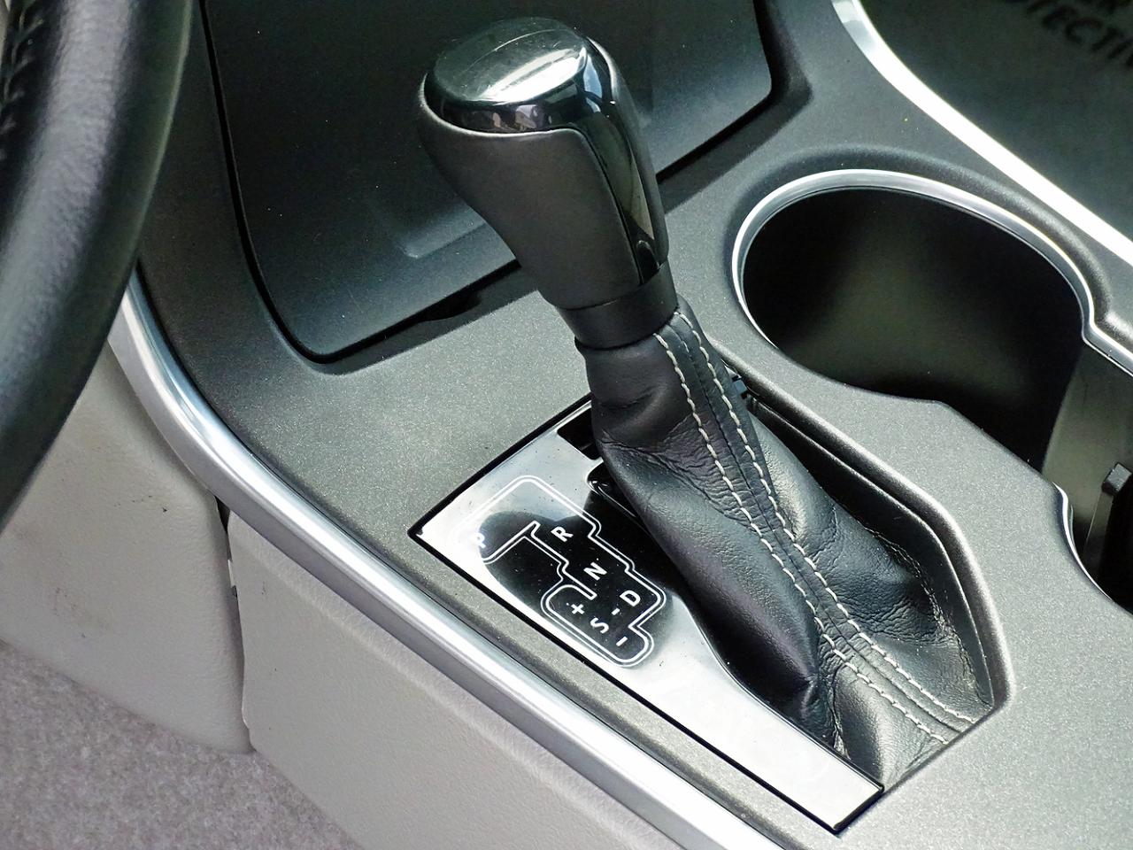 Toyota Camry 4dr Sdn I4 Auto XLE (Natl) 2015