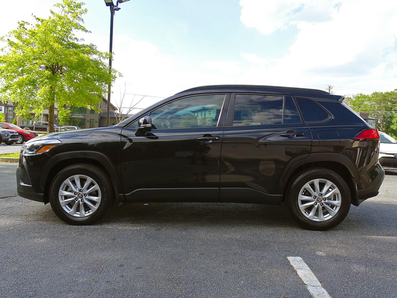 Toyota Corolla Cross LE 2WD (Natl) 2024