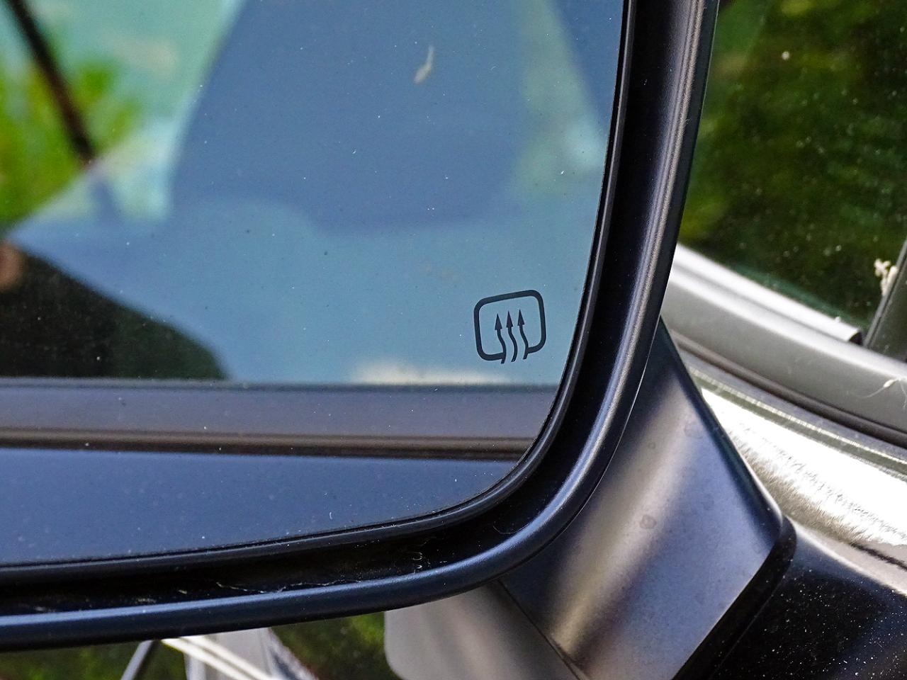 Toyota Corolla Cross LE 2WD (Natl) 2024