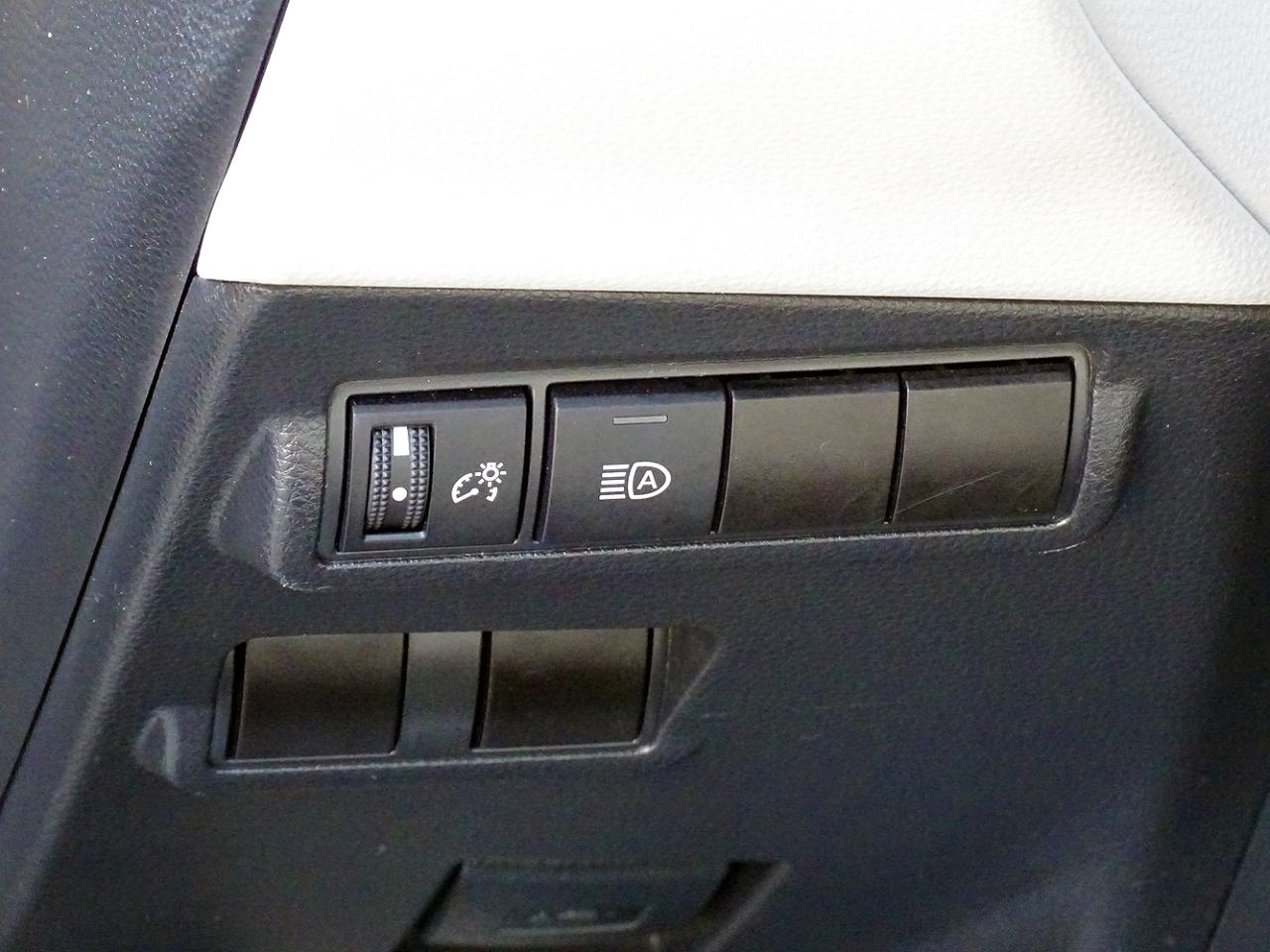 Toyota Corolla Cross LE 2WD (Natl) 2024