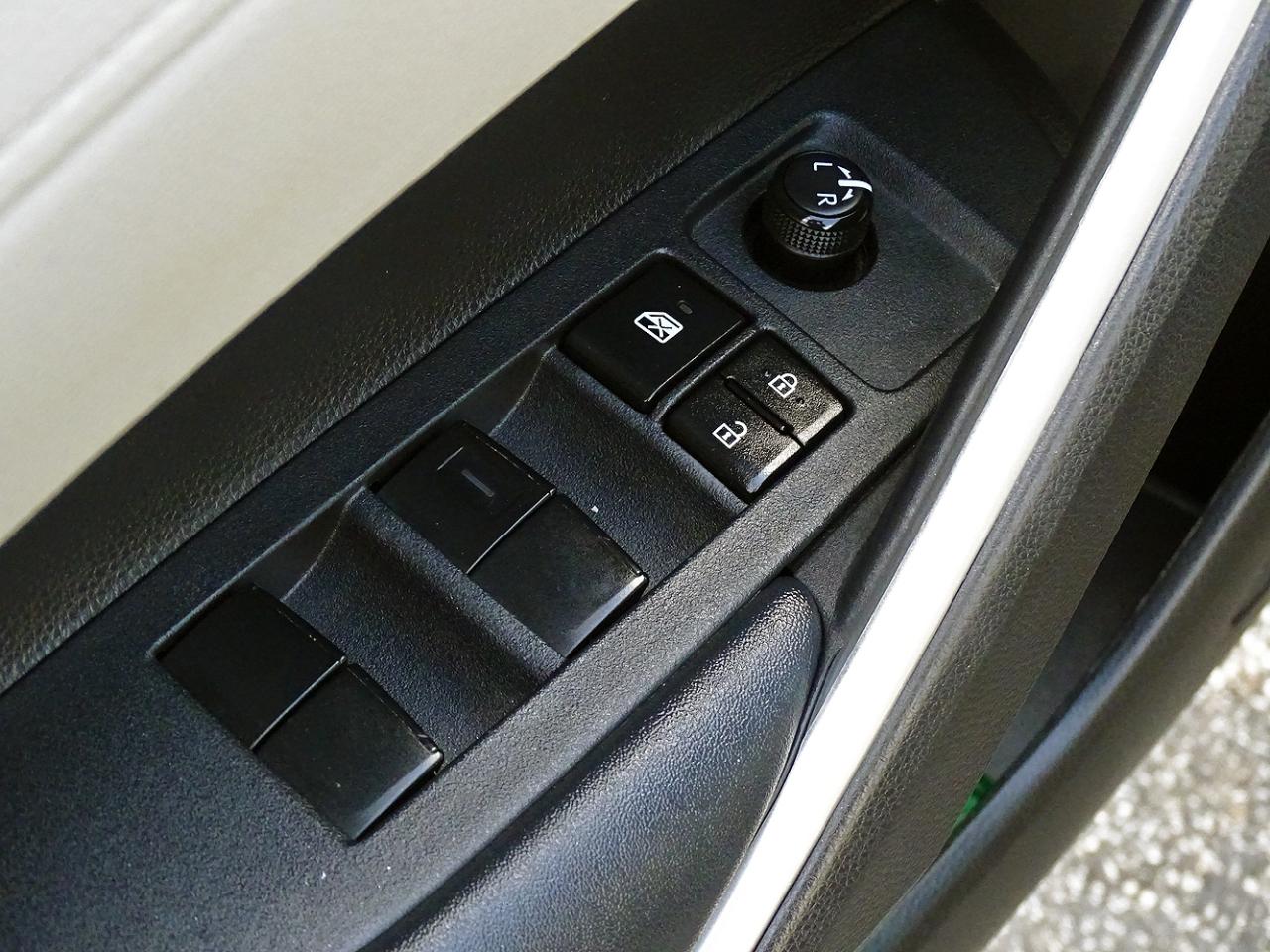 Toyota Corolla Cross LE 2WD (Natl) 2024