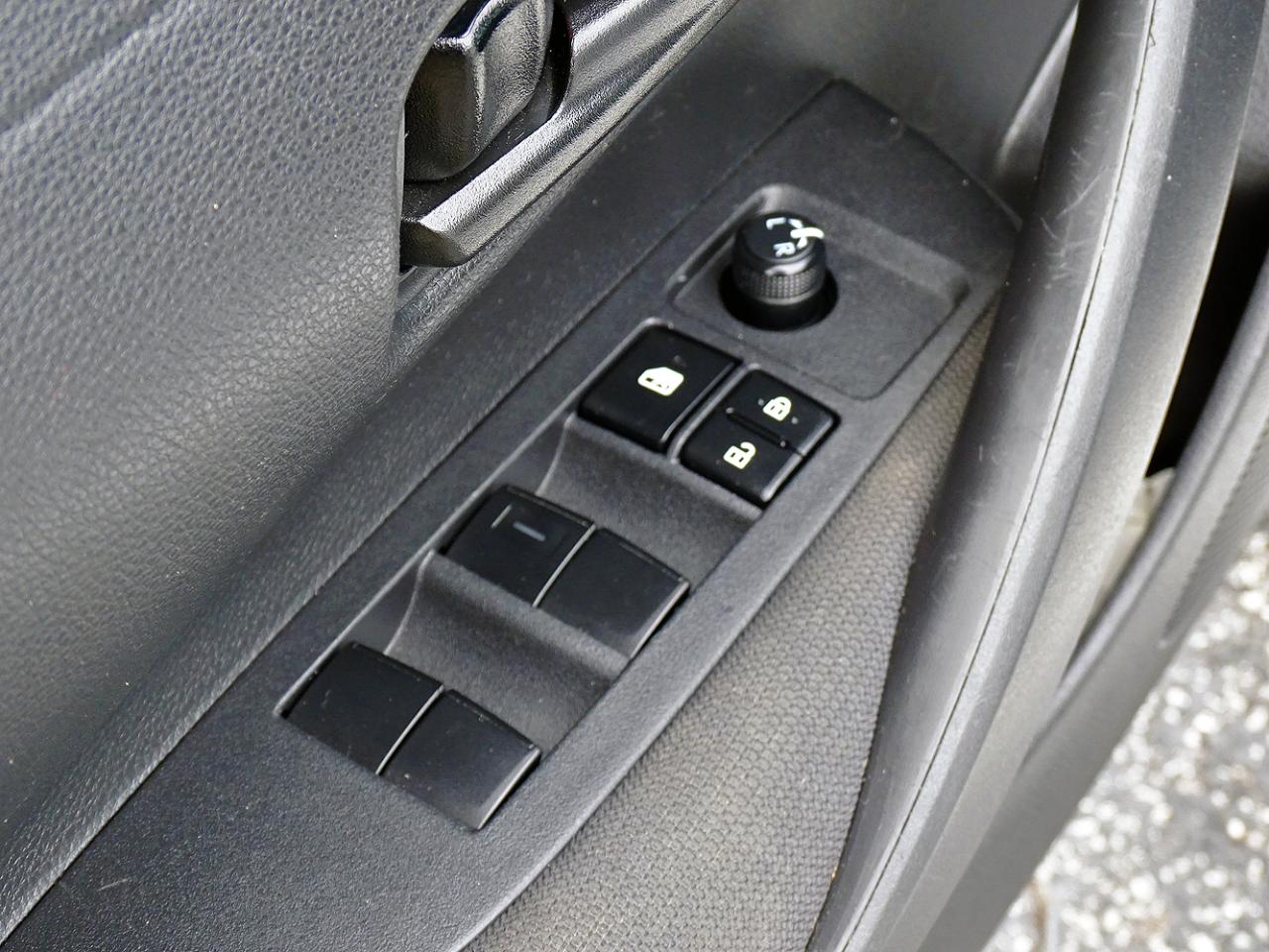Toyota Corolla LE CVT (Natl) 2023