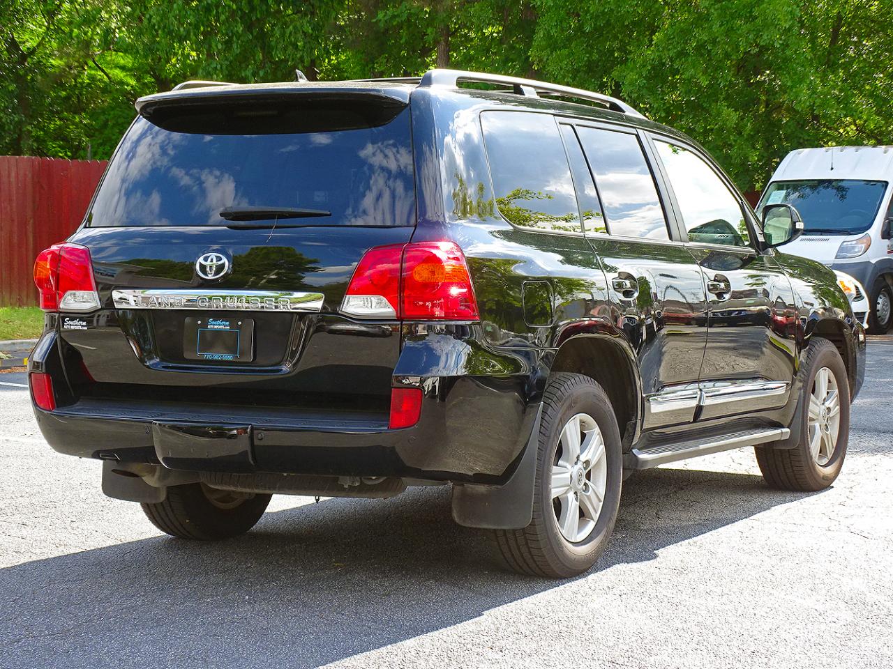 Toyota Land Cruiser 4dr 4WD (Natl) 2015