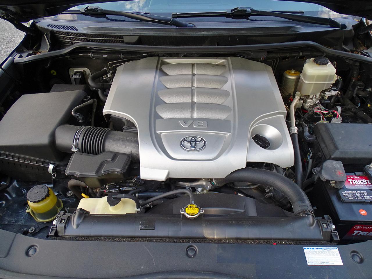 Toyota Land Cruiser 4dr 4WD (Natl) 2015