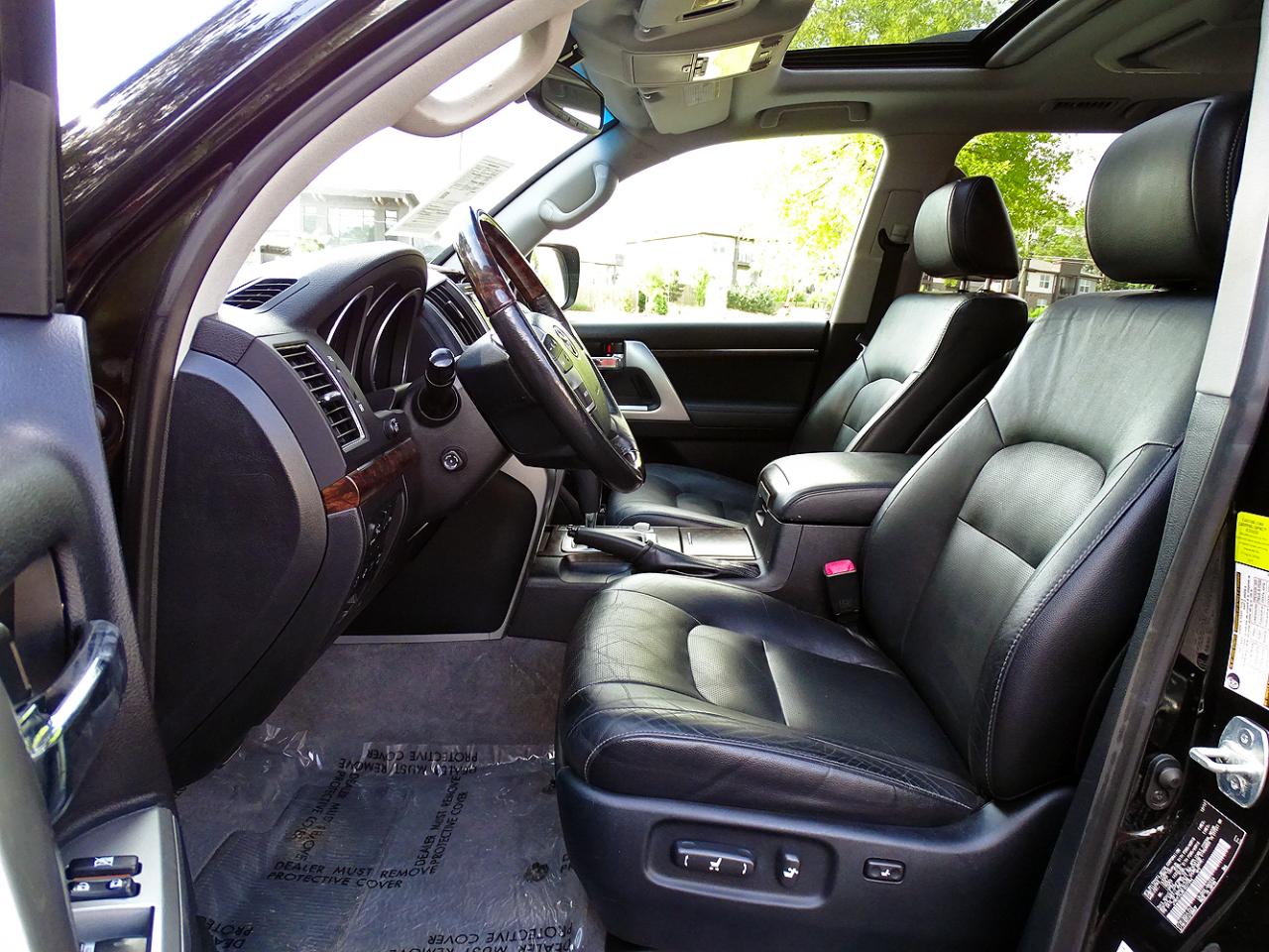 Toyota Land Cruiser 4dr 4WD (Natl) 2015