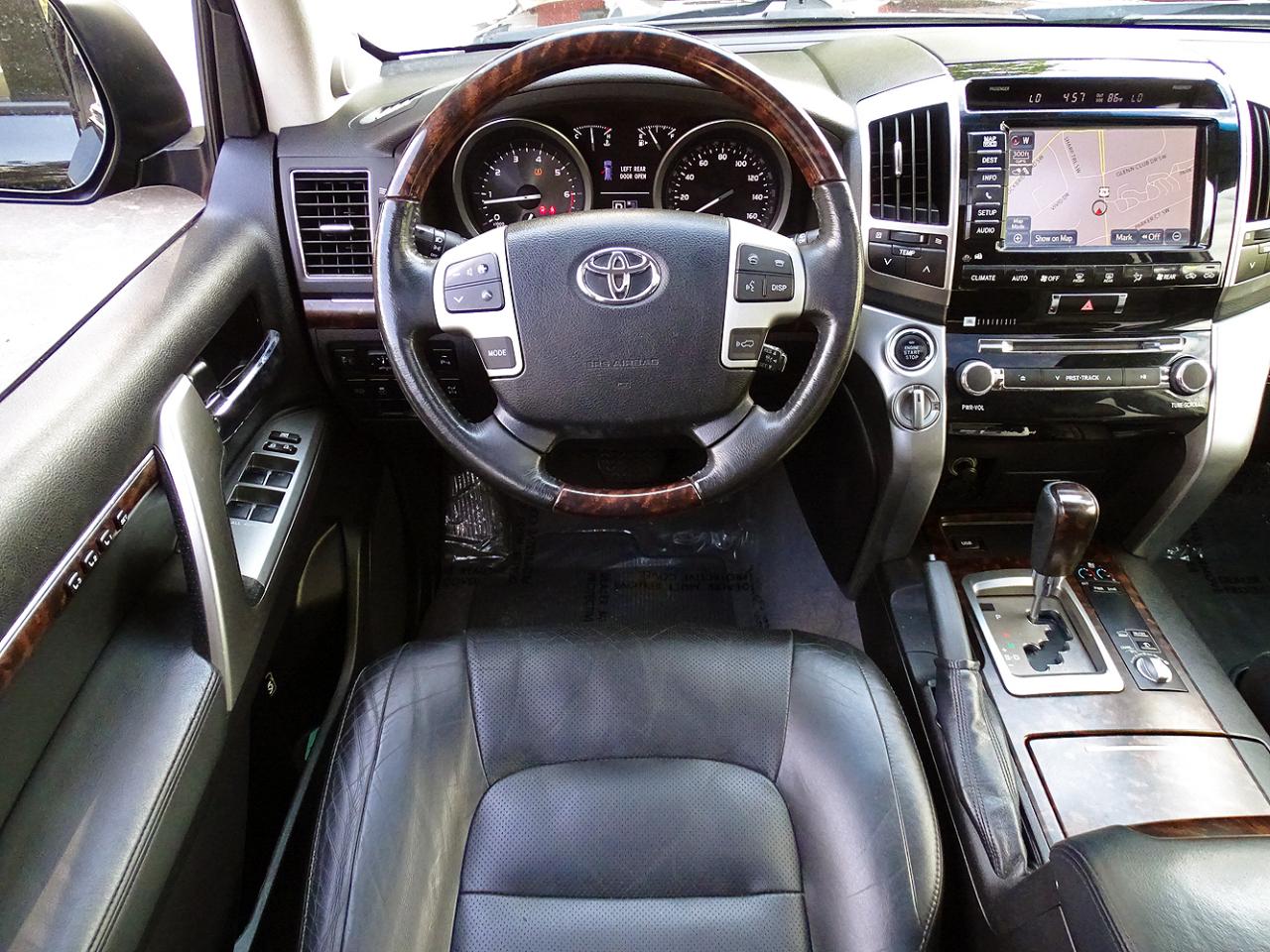 Toyota Land Cruiser 4dr 4WD (Natl) 2015