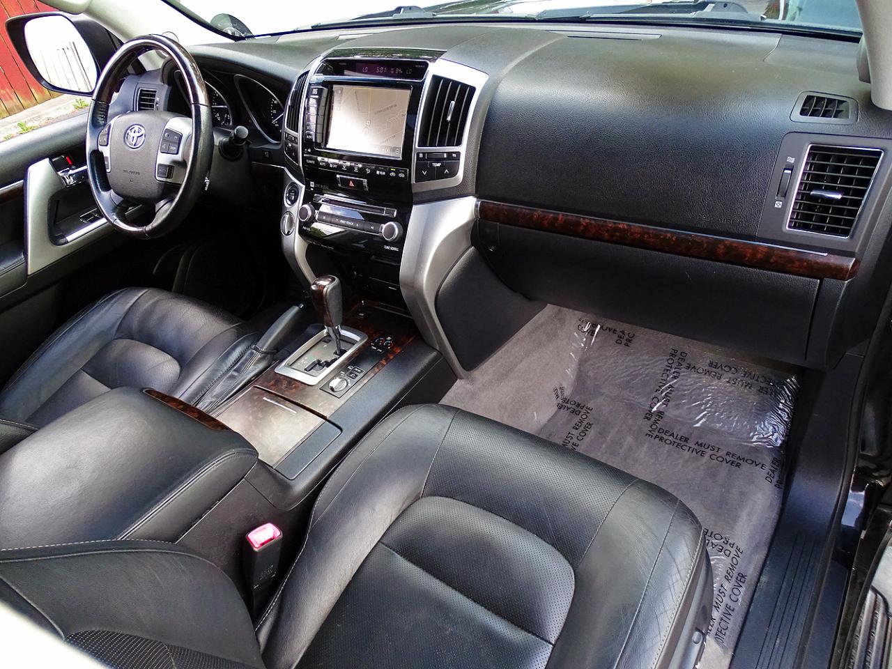 Toyota Land Cruiser 4dr 4WD (Natl) 2015