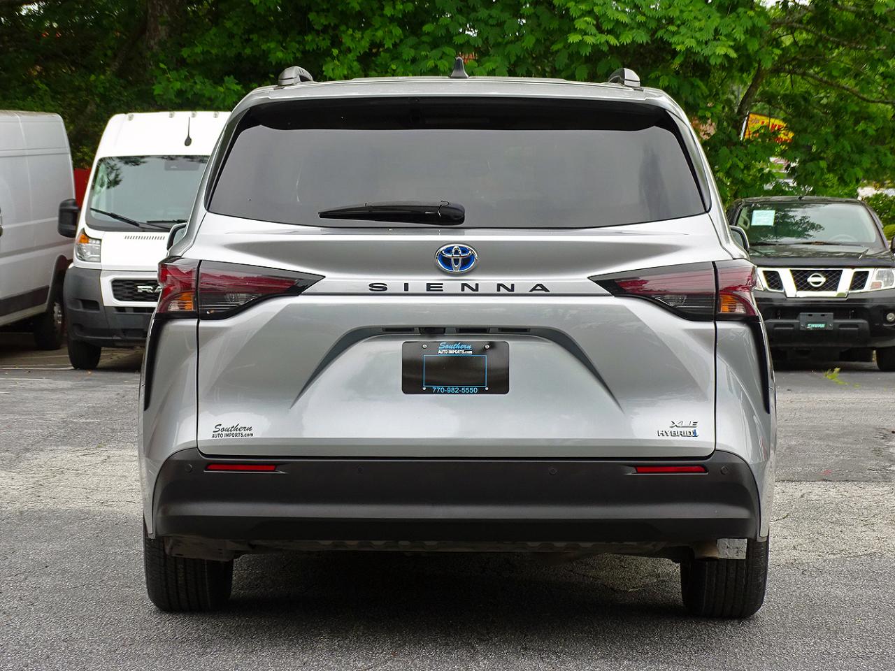 Toyota Sienna XLE FWD 8-Passenger (Natl) 2024