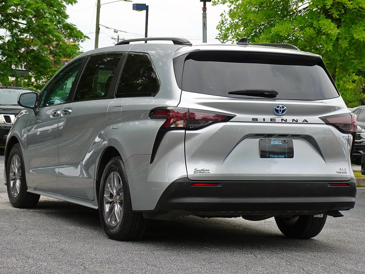 Toyota Sienna XLE FWD 8-Passenger (Natl) 2024