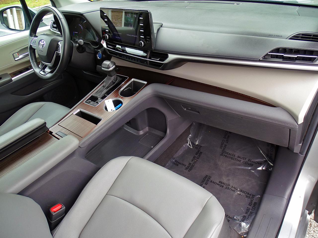 Toyota Sienna XLE FWD 8-Passenger (Natl) 2024
