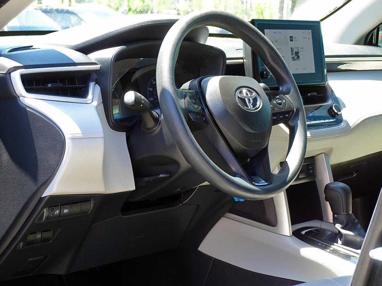 Toyota Corolla Cross L 2WD (Natl) 2024